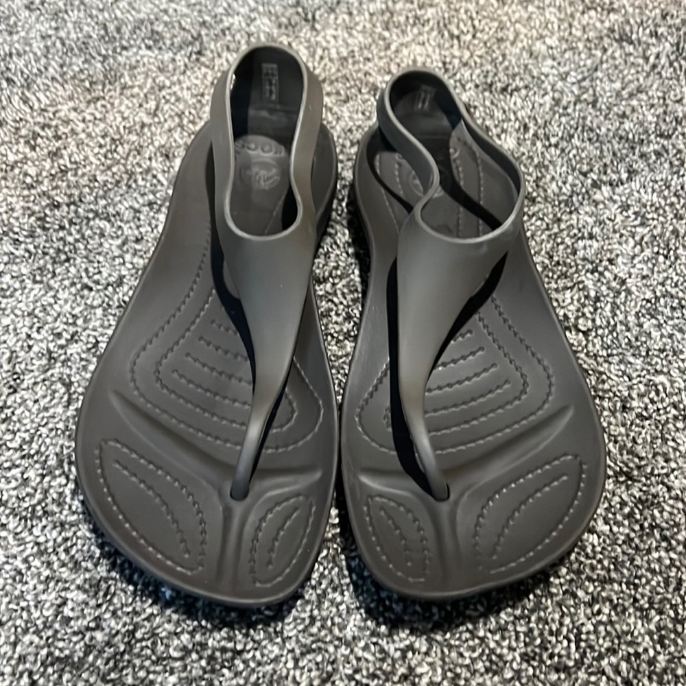 Crocs size 7 sandals